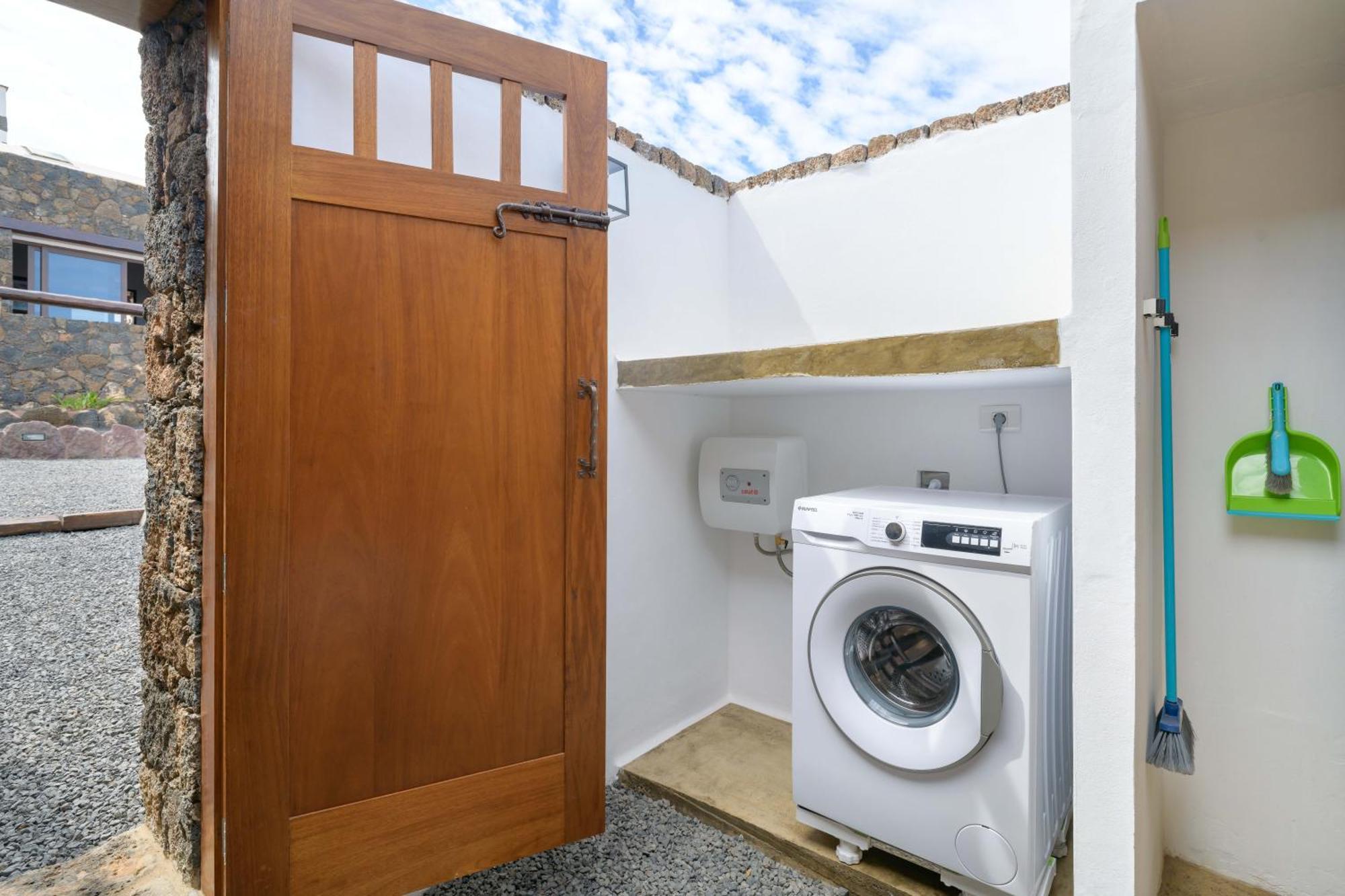 Apartamento Los 4 Nobles ตินาโค ภายนอก รูปภาพ