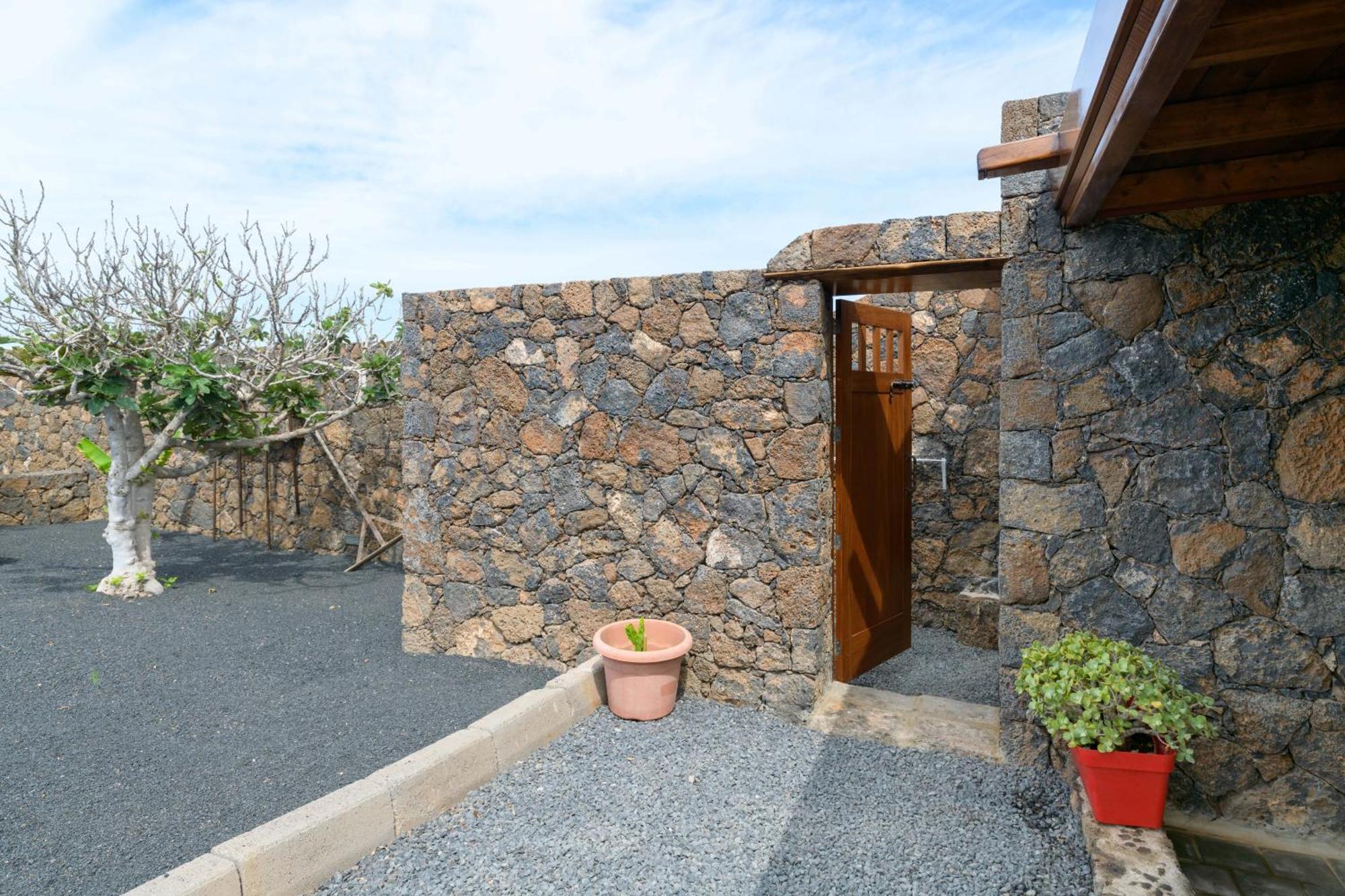 Apartamento Los 4 Nobles ตินาโค ภายนอก รูปภาพ