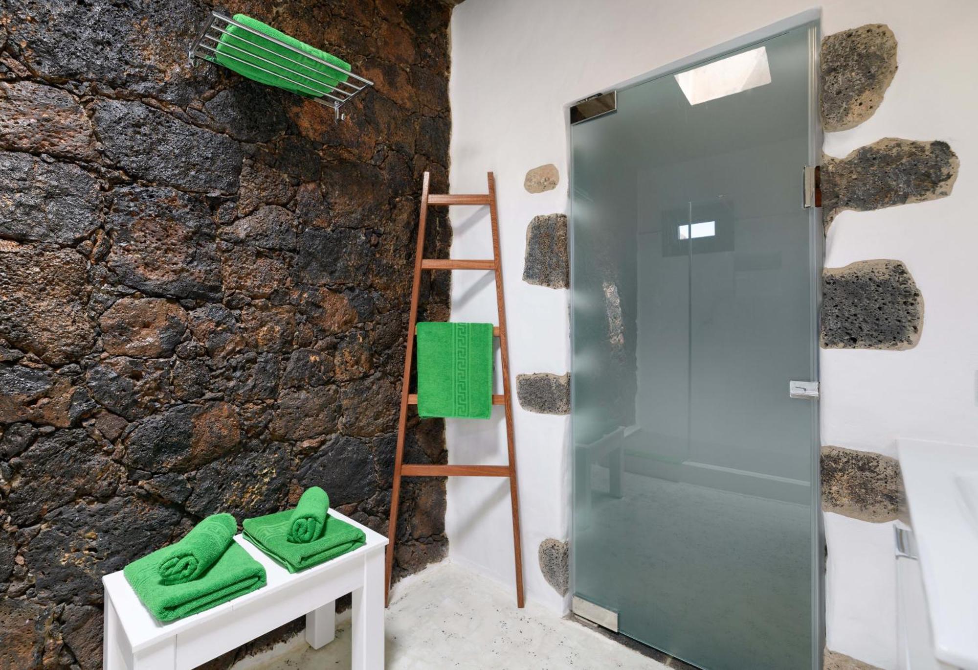 Apartamento Los 4 Nobles ตินาโค ภายนอก รูปภาพ
